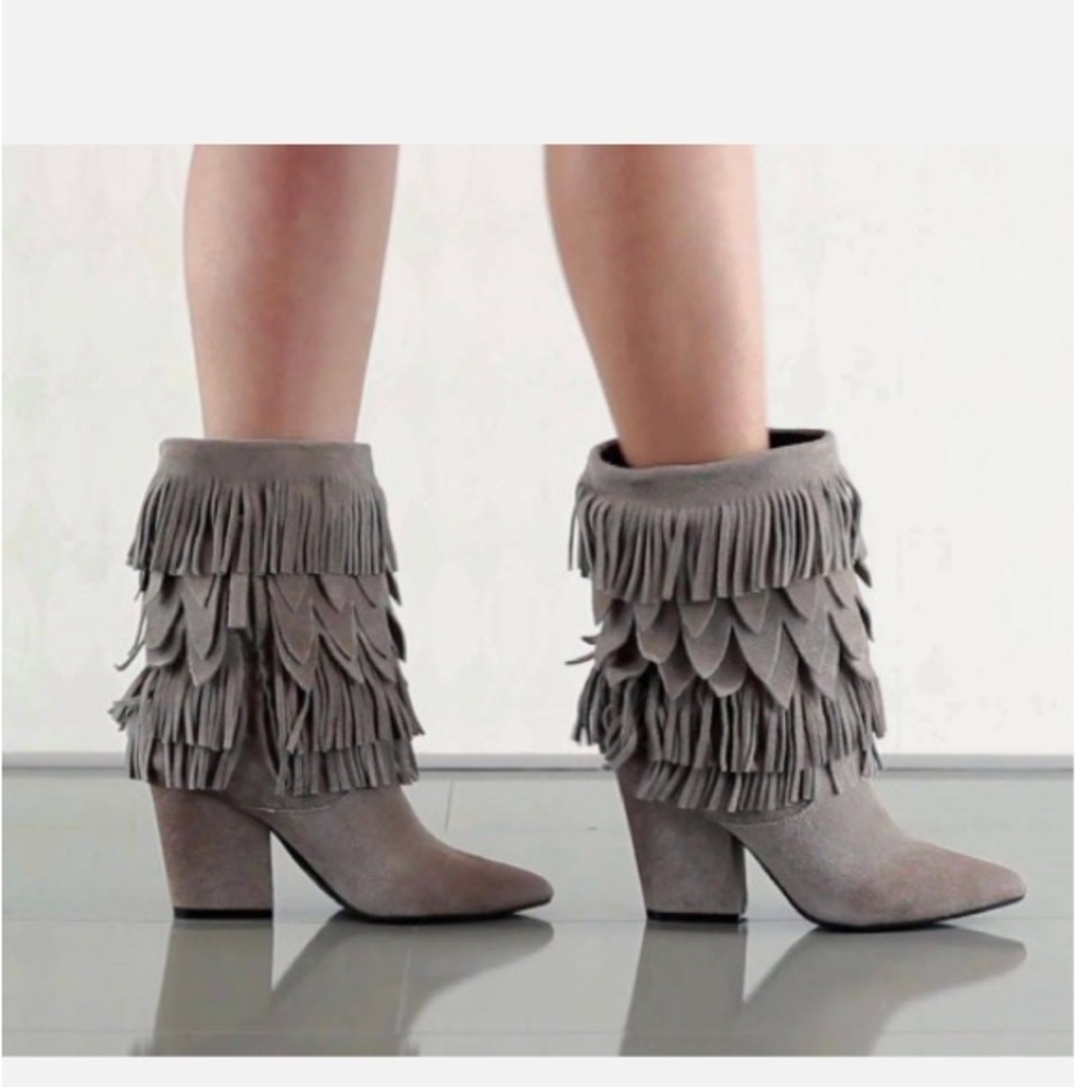 DOLCE by Mojo Moxy Women's Lori Wicken Layered Fringe Boots, Size 7,5